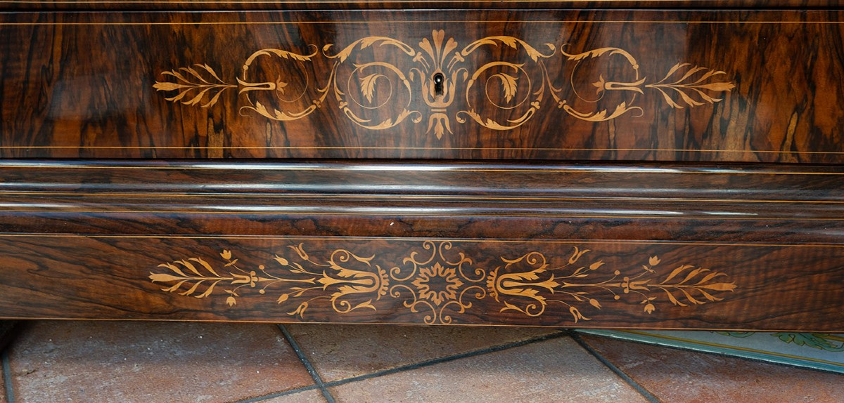 Commode ancienne de style Charles X, française, XIXe siècle.-photo-3