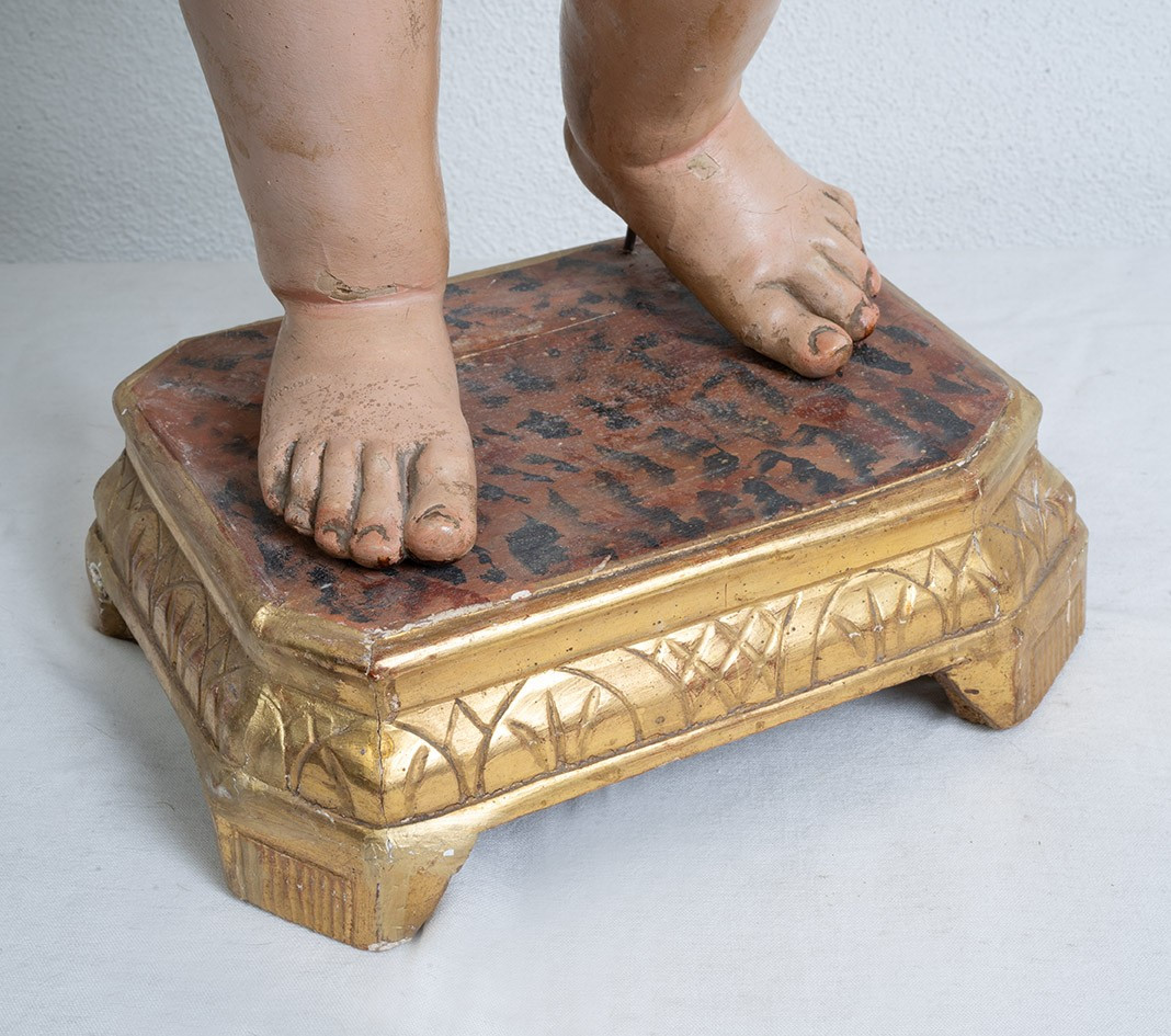 Sculpture napolitaine ancienne en bois représentant un Enfant bénissant. XVIIIe siècle-photo-1