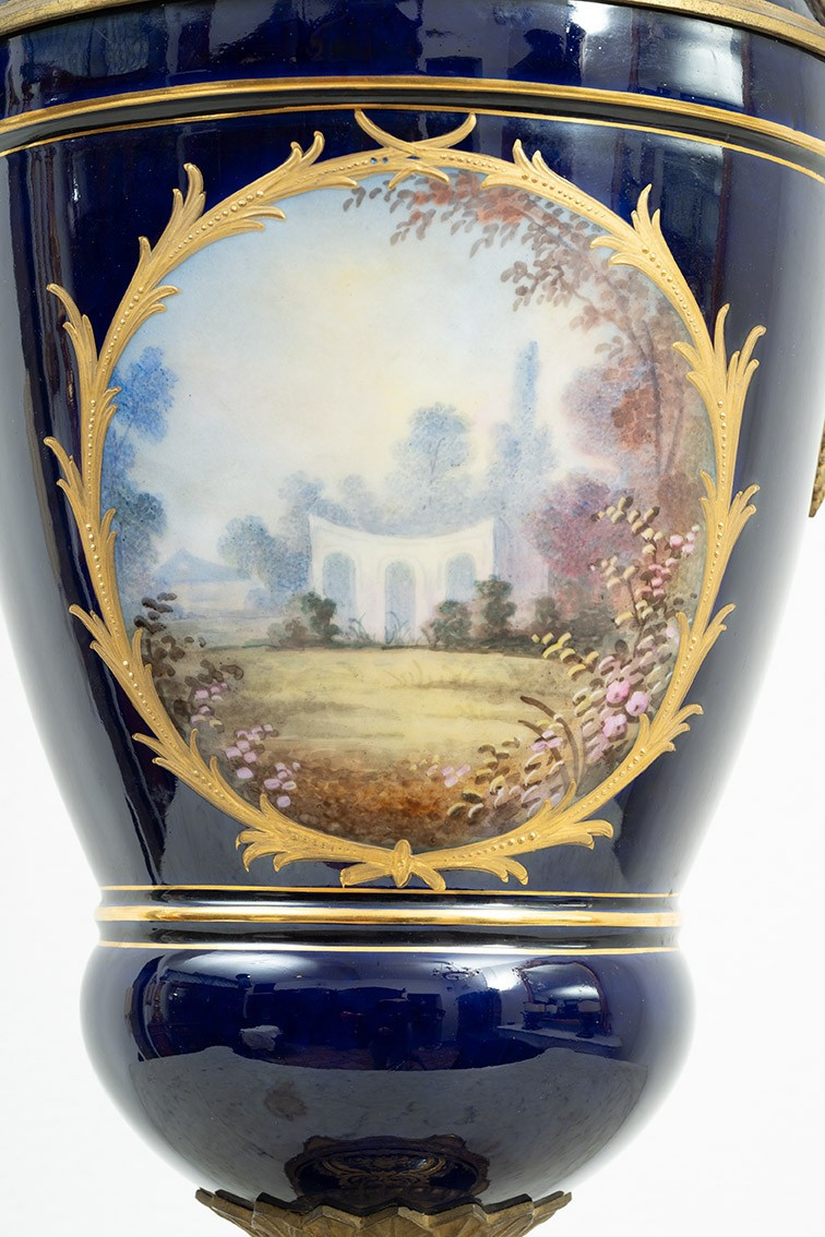 Antique Napoleon III Vase In Polychrome Porcelain From Sevres, France, 19th Century.-photo-3