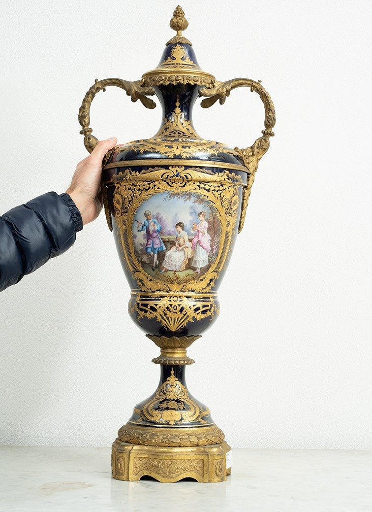 Antique Napoleon III Vase In Polychrome Porcelain From Sevres, France, 19th Century.-photo-3