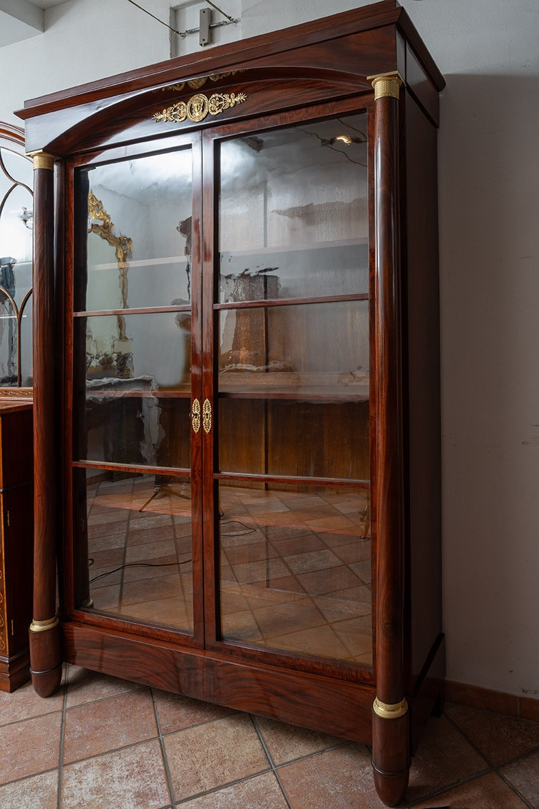 Antique Empire Bookcase In Mahogany Feather Band, France, Early 19th Century.-photo-1