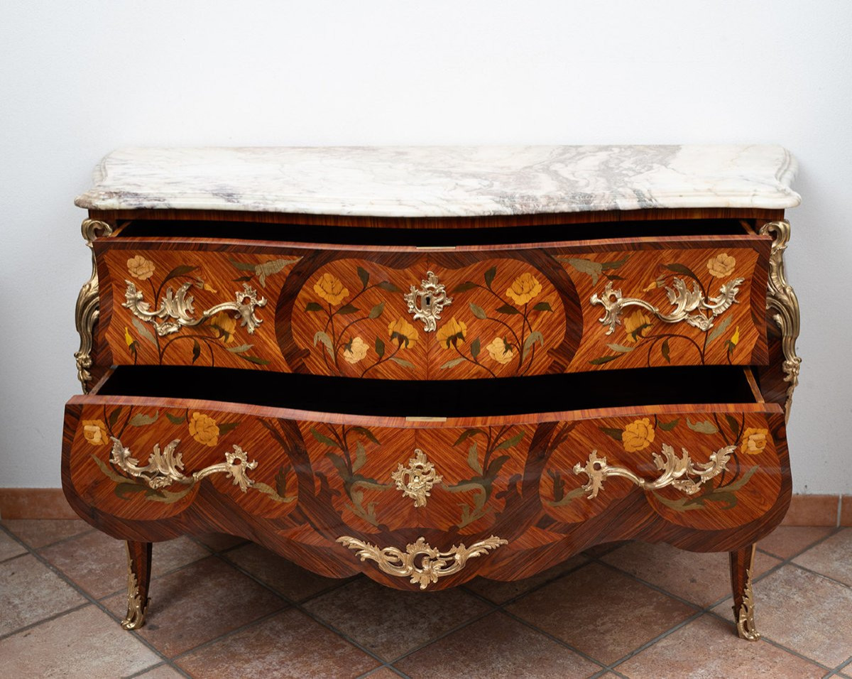 Commode ancienne Napoléon III en bois exotique précieux. France, début du XXe siècle.-photo-3