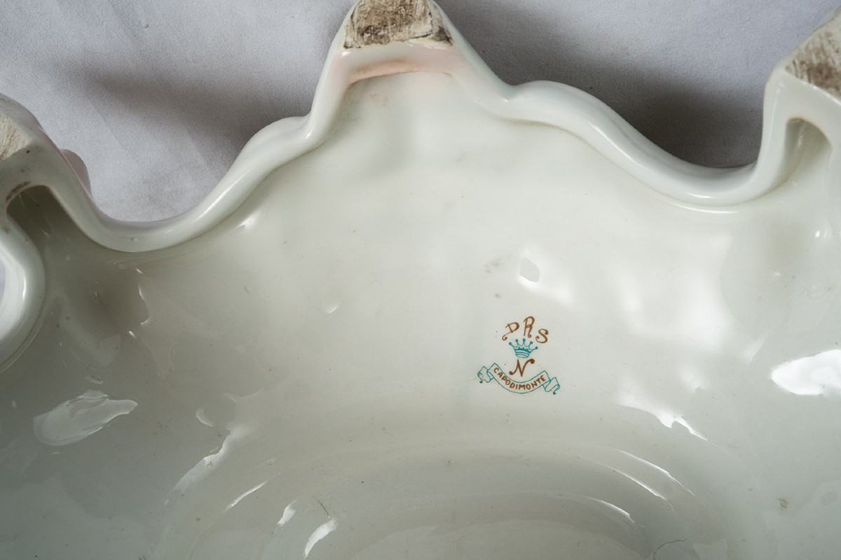 Antique Polychrome Capodimonte Porcelain Tureen. Naples, 20th Century.-photo-4