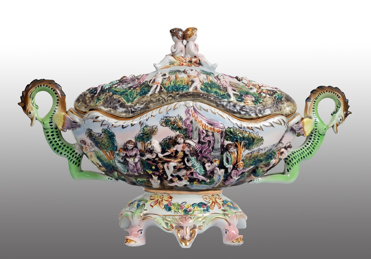 Antique Polychrome Capodimonte Porcelain Tureen. Naples, 20th Century.