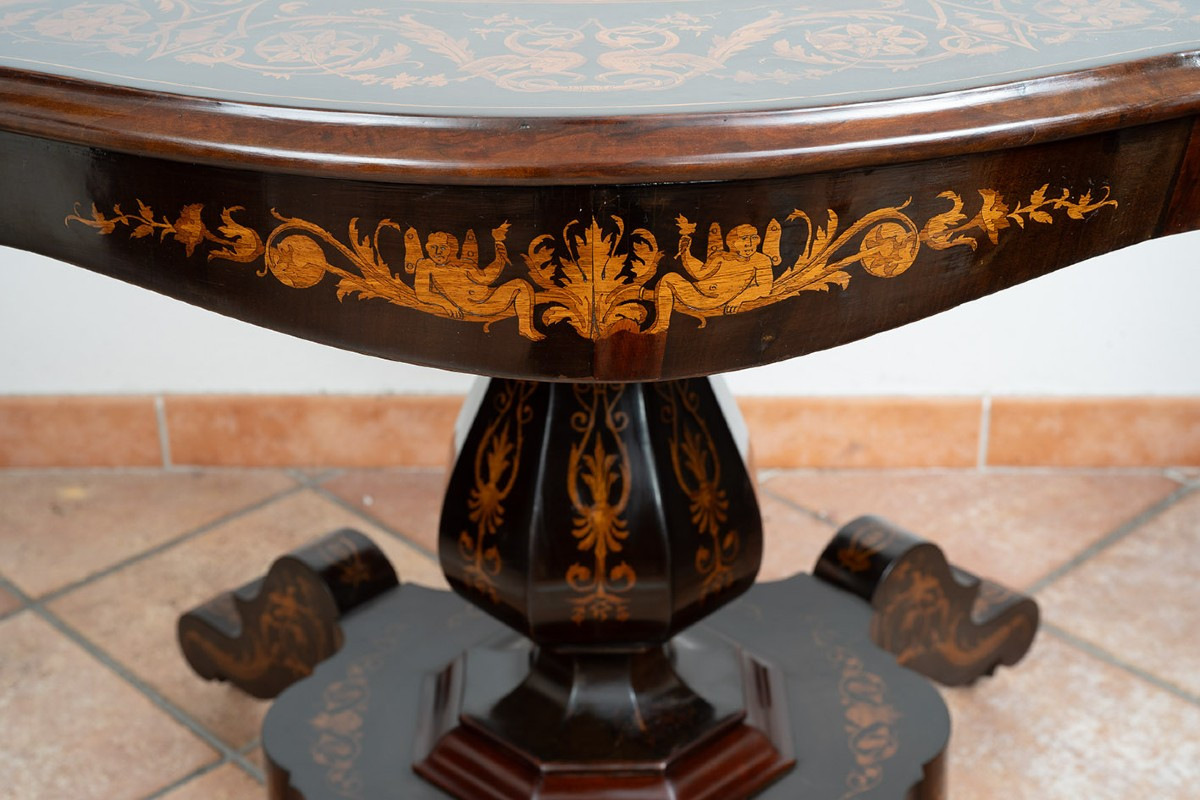 Table basse ancienne de Nice (France), XIXe siècle.-photo-2