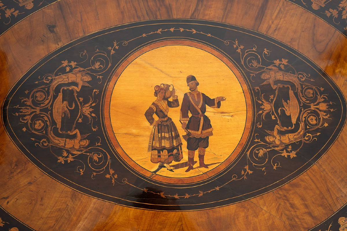 Table basse ancienne de Nice (France), XIXe siècle.-photo-4