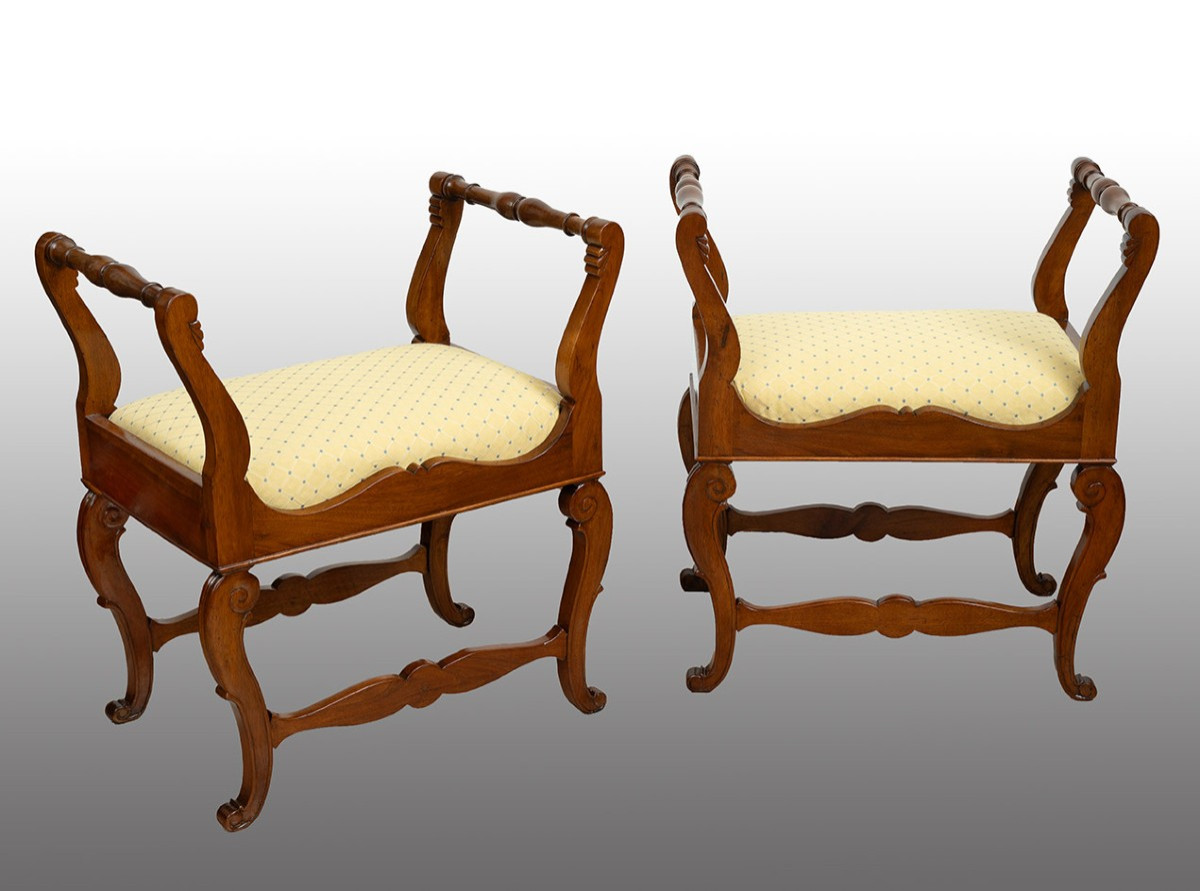 Paire de tabourets anciens du début du XIXe siècle, Lucca (Italie)