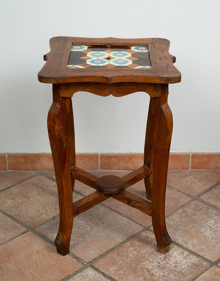 Antique Solid Walnut Coffee Table With A Majolica Top. 20th Century.-photo-3