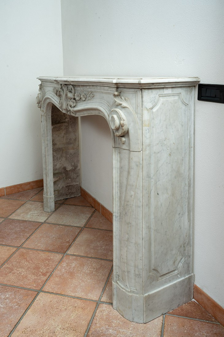 Cheminée ancienne en marbre de style Louis XV datant du début du XIXe siècle.-photo-3