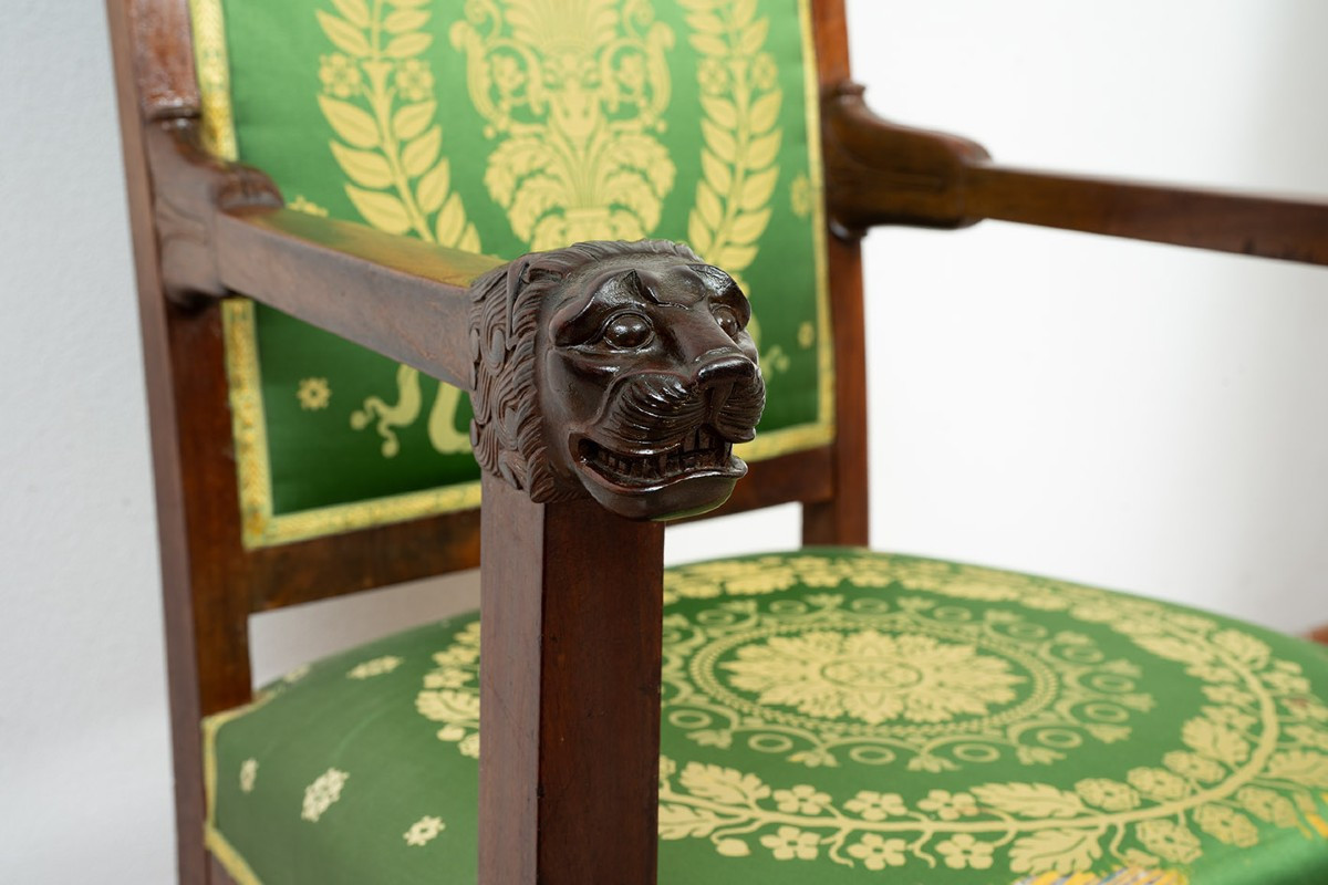 Fauteuil français ancien du XIXe siècle.-photo-3