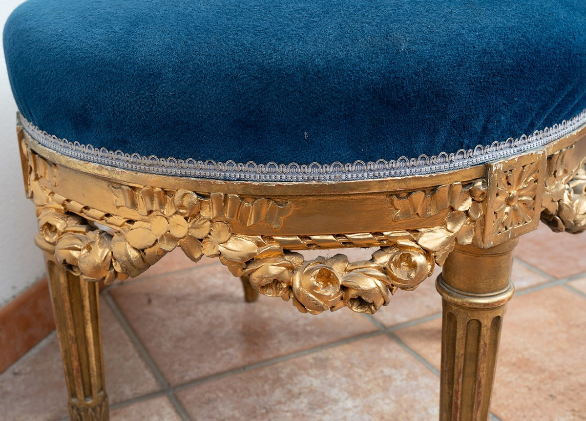 Finely Carved Antique Gilded Bench From The 20th Century.-photo-3