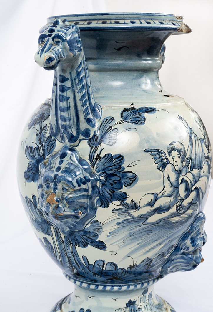 An Antique, Large Glazed Majolica Vase From The 18th Century-photo-3