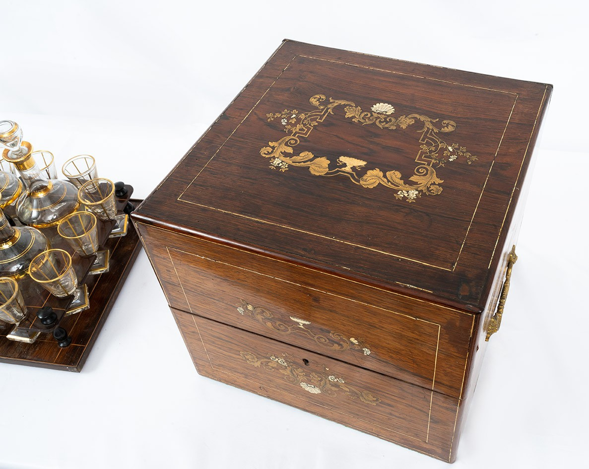 Coffret ancienne  (Cave à liqueur) française, début du XIXe siècle.-photo-1