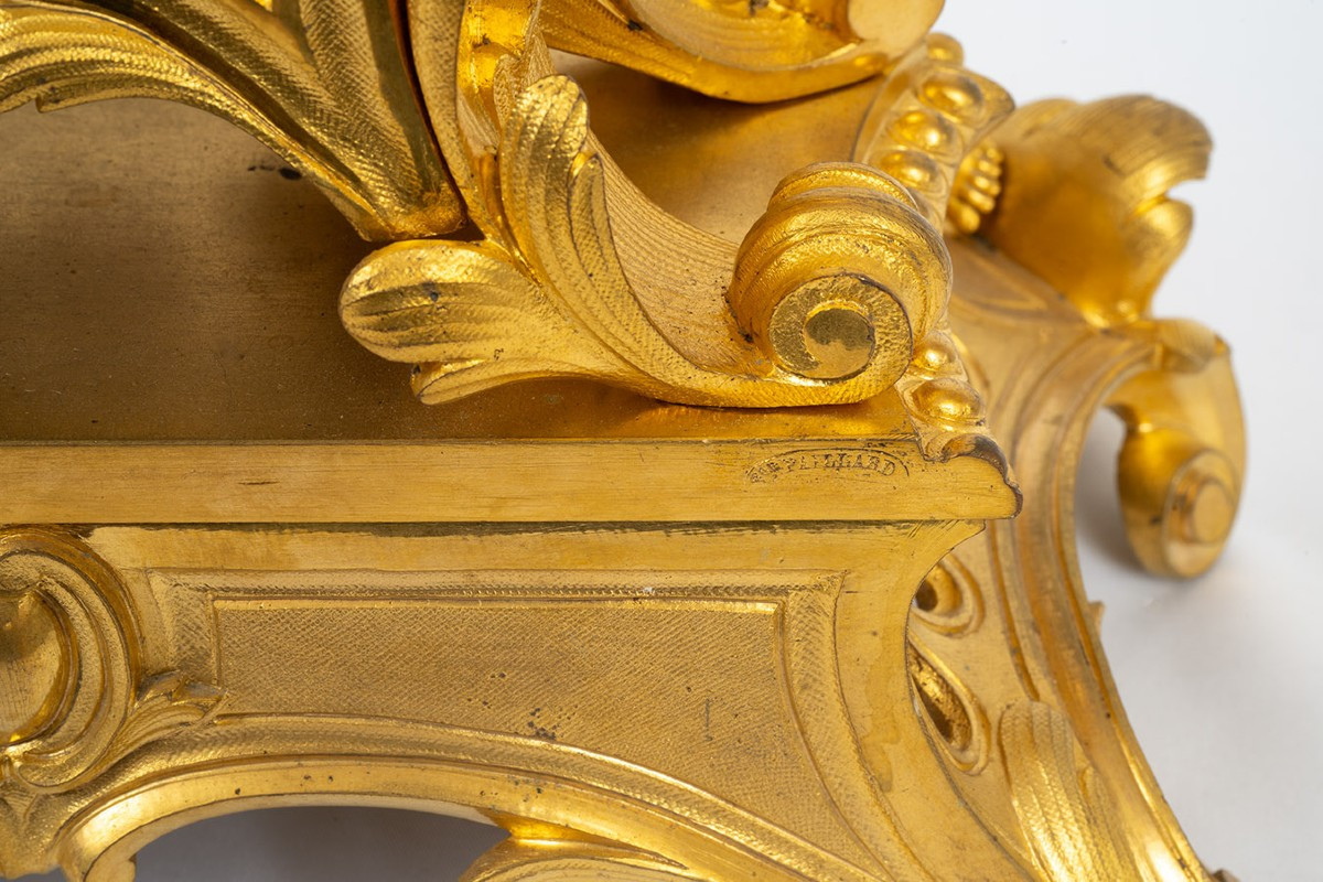Pendule ancienne en bronze doré de Napoléon III, signée « Paillard ». France, XIXe siècle.-photo-1