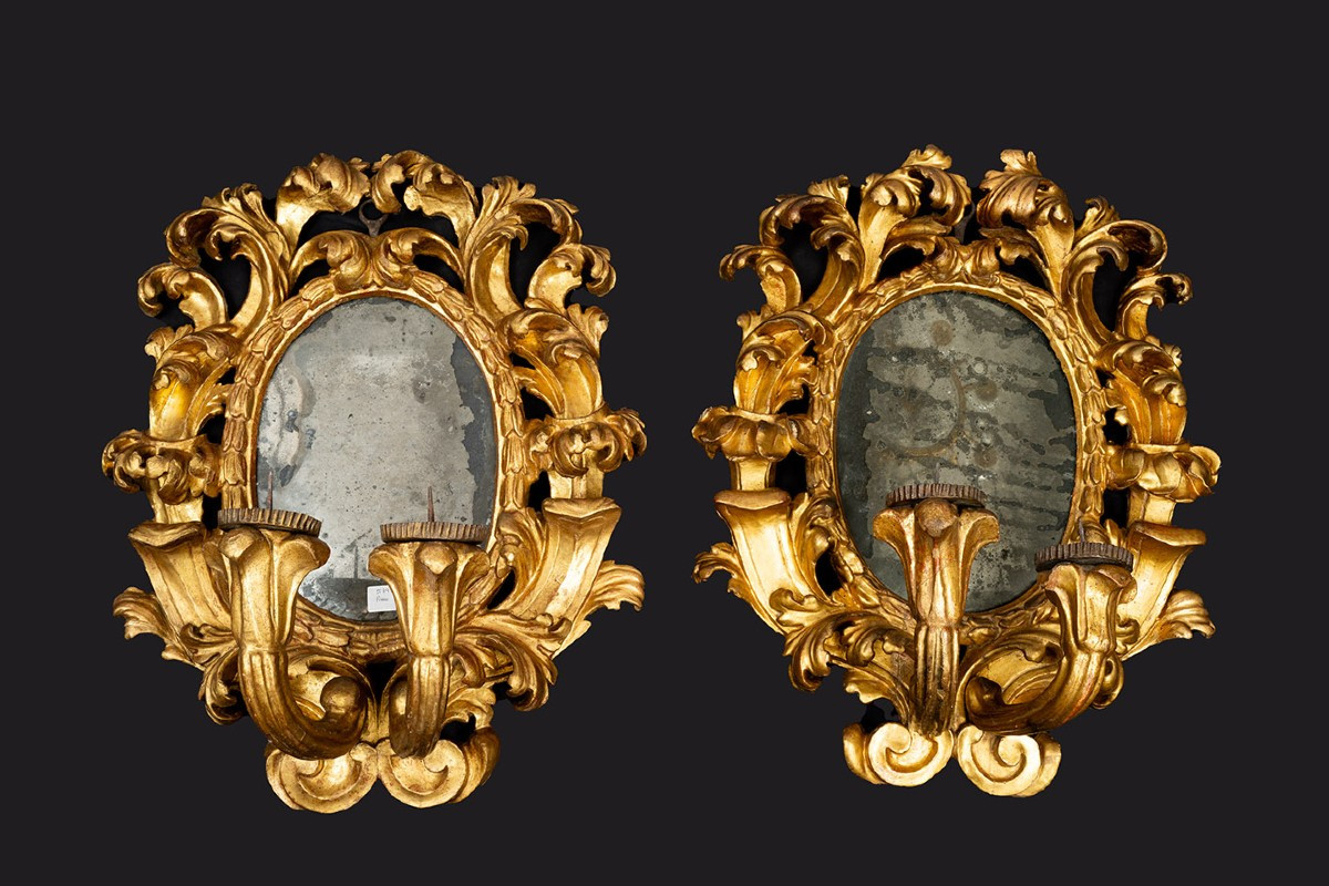Paire de miroirs ancienne de la fin du XVIIe siècle.