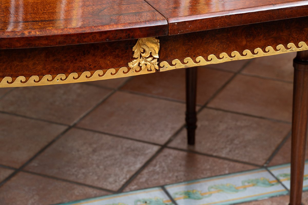 Table ancienne avec six chaises, France, XIXe siècle.-photo-3