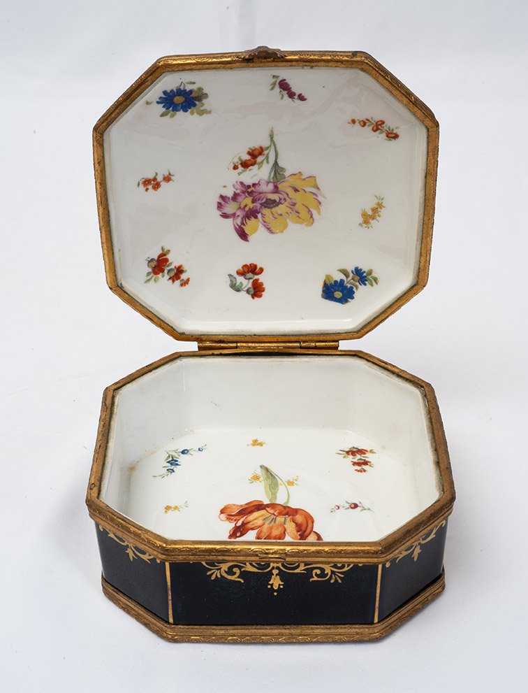 Coffret à bijoux ancien de Sèvres signé EONARD, XIXe siècle.-photo-3