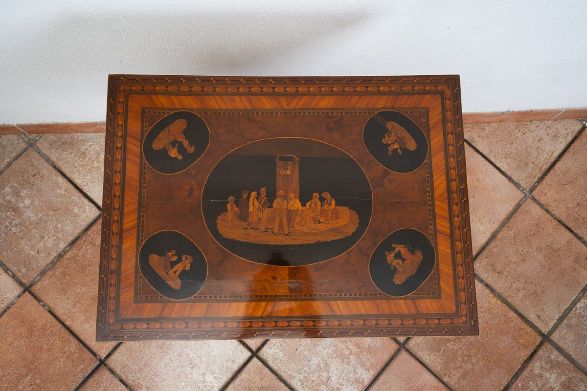 Table basse ancienne en bois exotique précieux.  Sorrente (Italie)  XIXe siècle.-photo-2