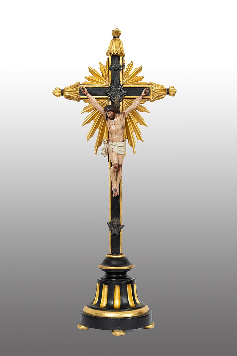 Crucifix ancienne en bois Naples, XVIIIe siècle.