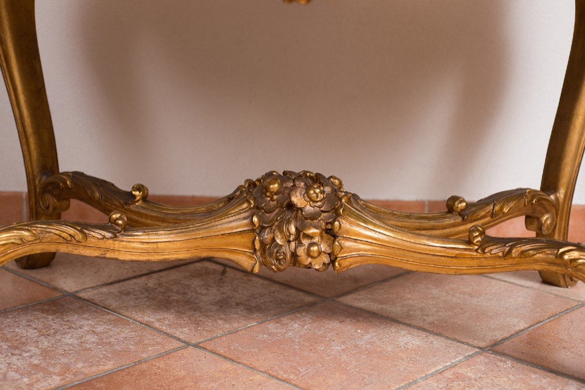 Antique Table In Golden And Carved Wood From The 19th Century.-photo-4