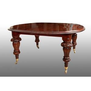 Victorian English Table In Solid Mahogany Extendable By Tearing More Than Twice The Closed Size