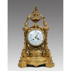 Pendule ancienne Napoléon III en bronze doré. 19ème siècle.