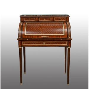 Bureau ancien, France, début du XXe siècle.