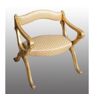 Fauteuil en bois doré et sculpté. France, XIXe siècle.