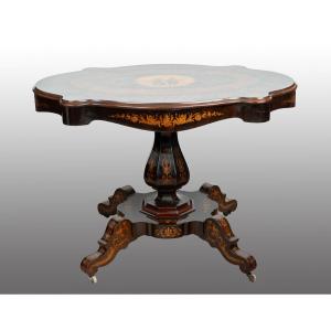 Table basse ancienne de Nice (France), XIXe siècle.