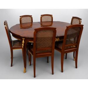 Table ancienne avec six chaises, France, XIXe siècle.