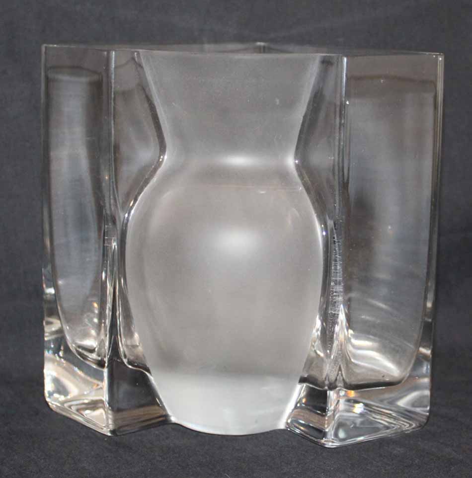 Vase Sculpture Design
