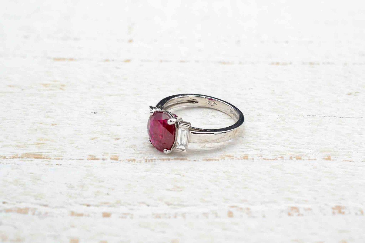 Pretty Ruby And Diamond Ring In 18k White Gold-photo-3