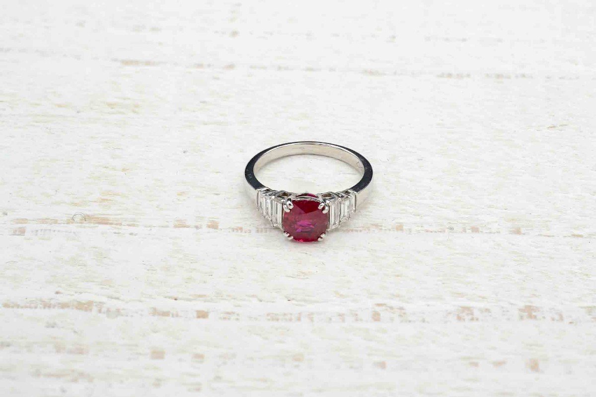 Bague Rubis Et Diamants Baguettes En Or Blanc 18k-photo-2