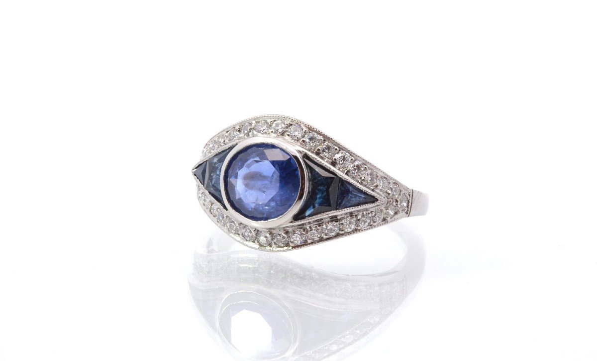 Pre-owned Art Deco Sapphire And Diamond Ring In Platinum