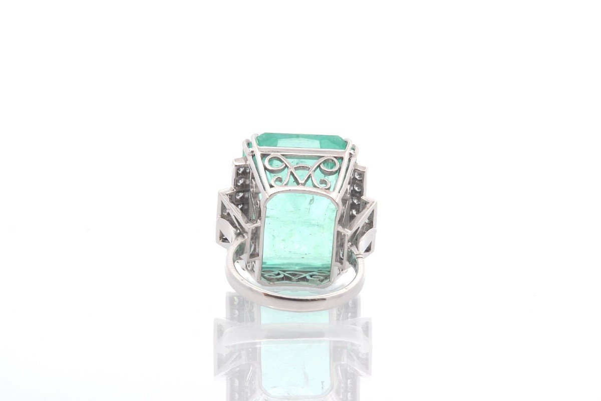 Emerald Ring Of 34.43 Cts And Diamonds In Platinum-photo-1