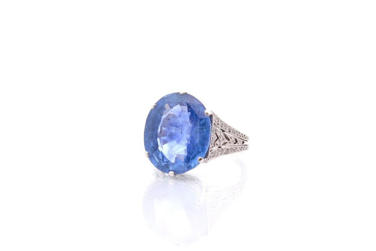 18.49 Carat Ceylon Sapphire Ring In Platinum