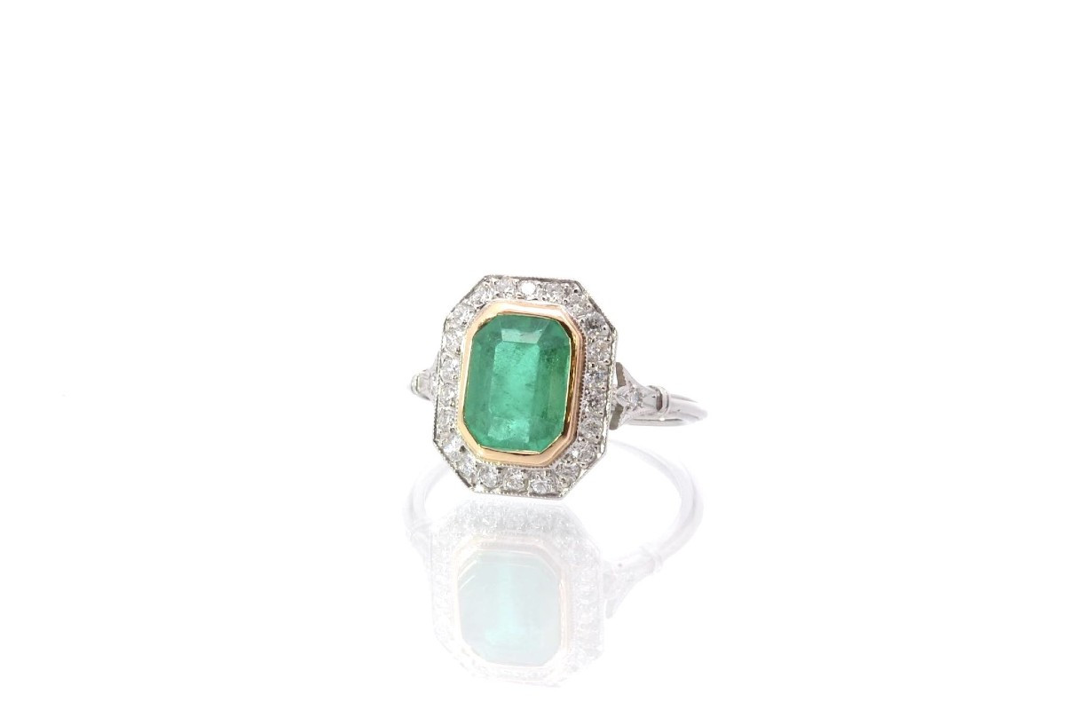 Bague émeraude Et Diamants En Platine Et Or
