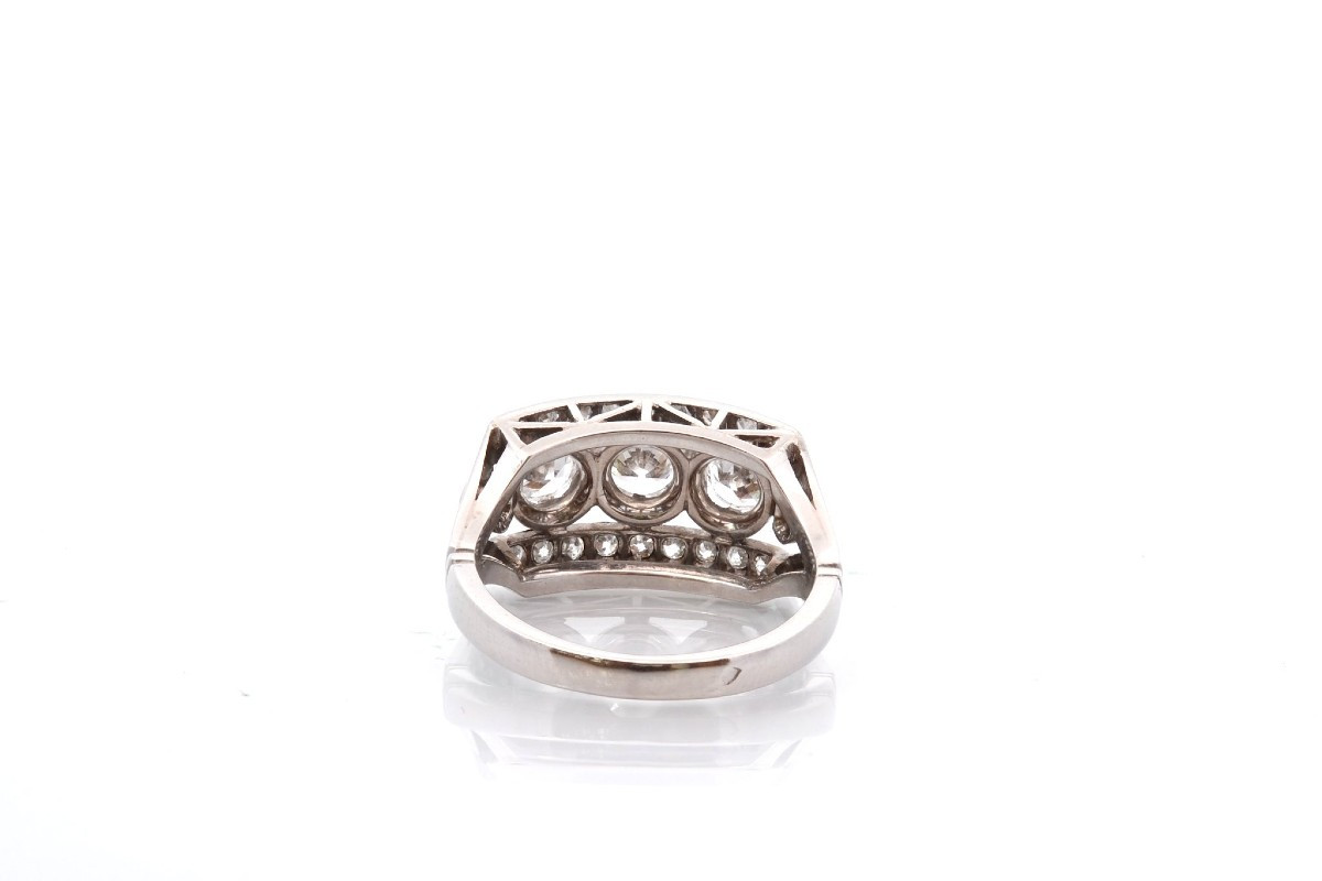 Vintage Diamond Ring In 18k Gold-photo-1