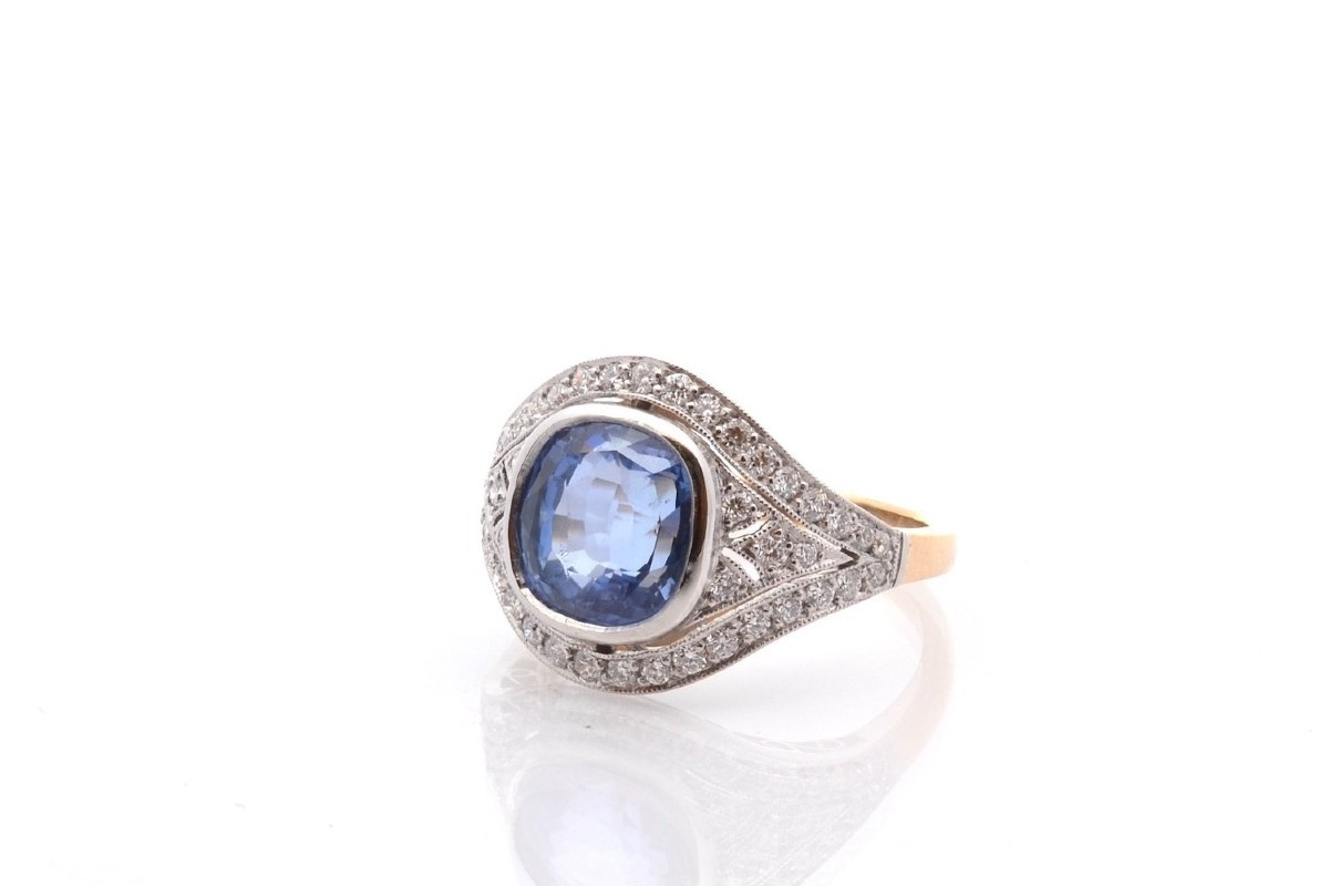 Bague Saphir De 5,65cts Et Diamants