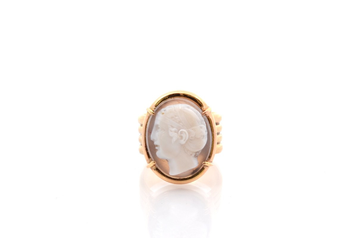 Antique Agate Cameo Ring In 18k Gold-photo-2