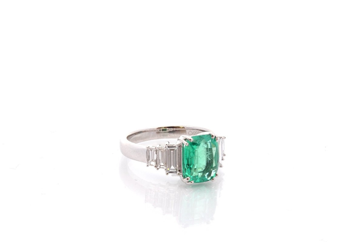1.88ct Emerald And Diamond Ring-photo-3