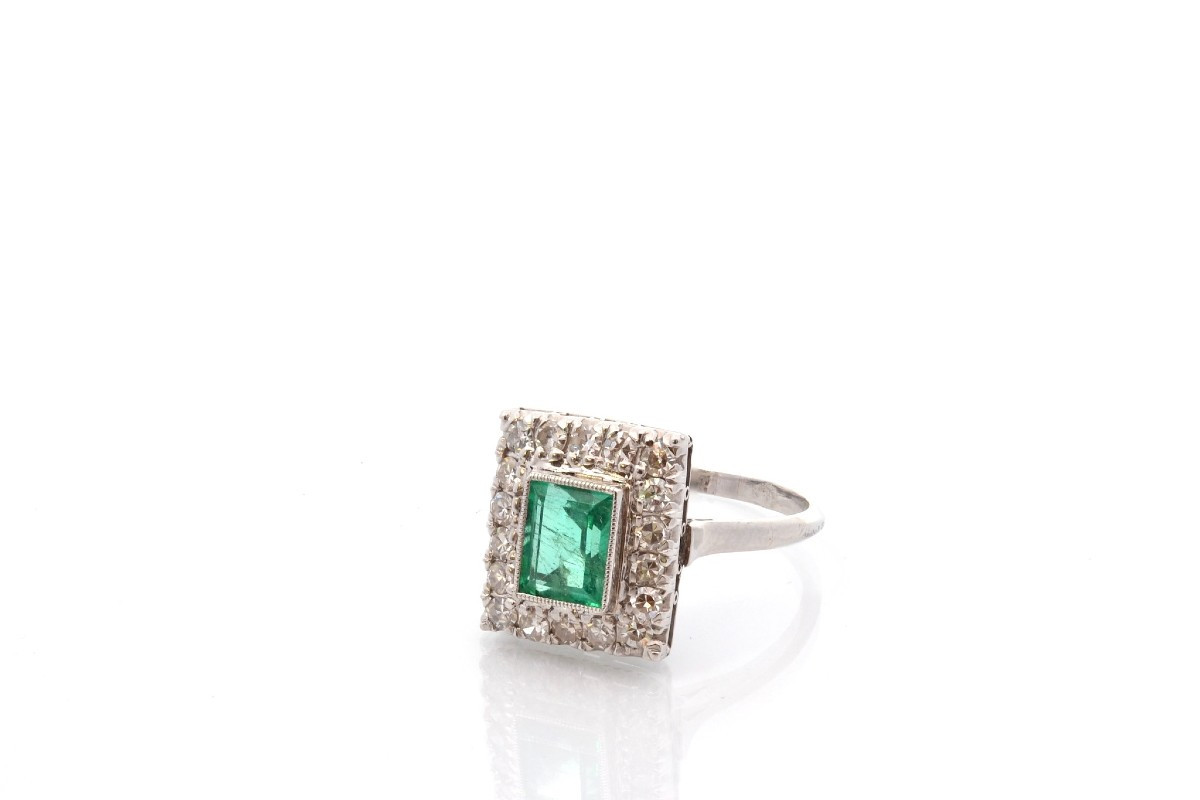 Pre-owned Emerald And Diamond Ring-photo-4
