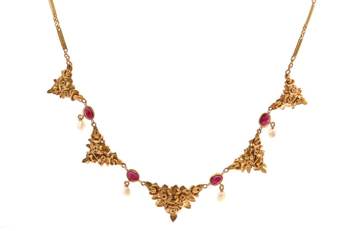 Antique 19th Century Necklace With Fine Pearls And Cabochon Rubies