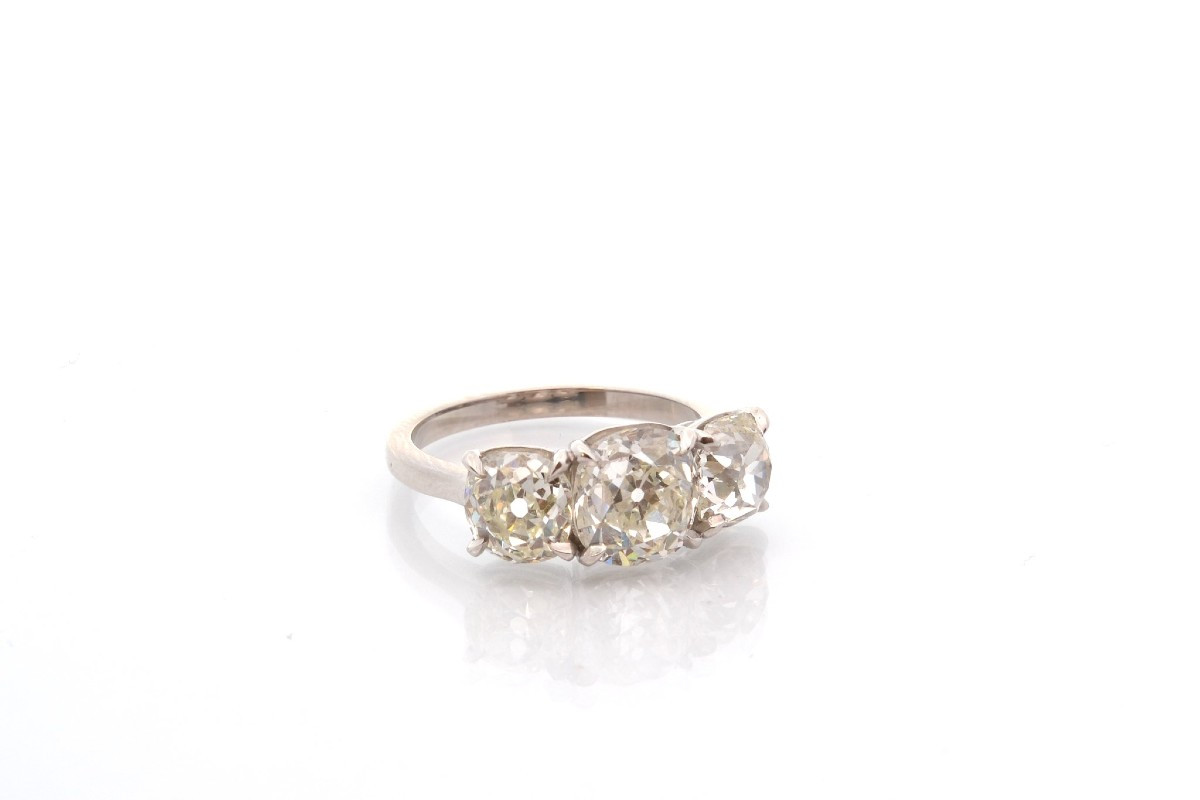 Bague vintage trilogie diamants en platine-photo-3