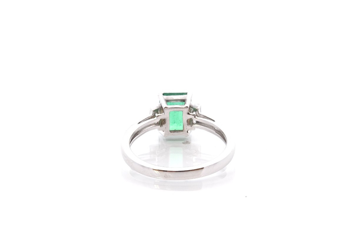 1.40ct Emerald And Diamond Ring-photo-1