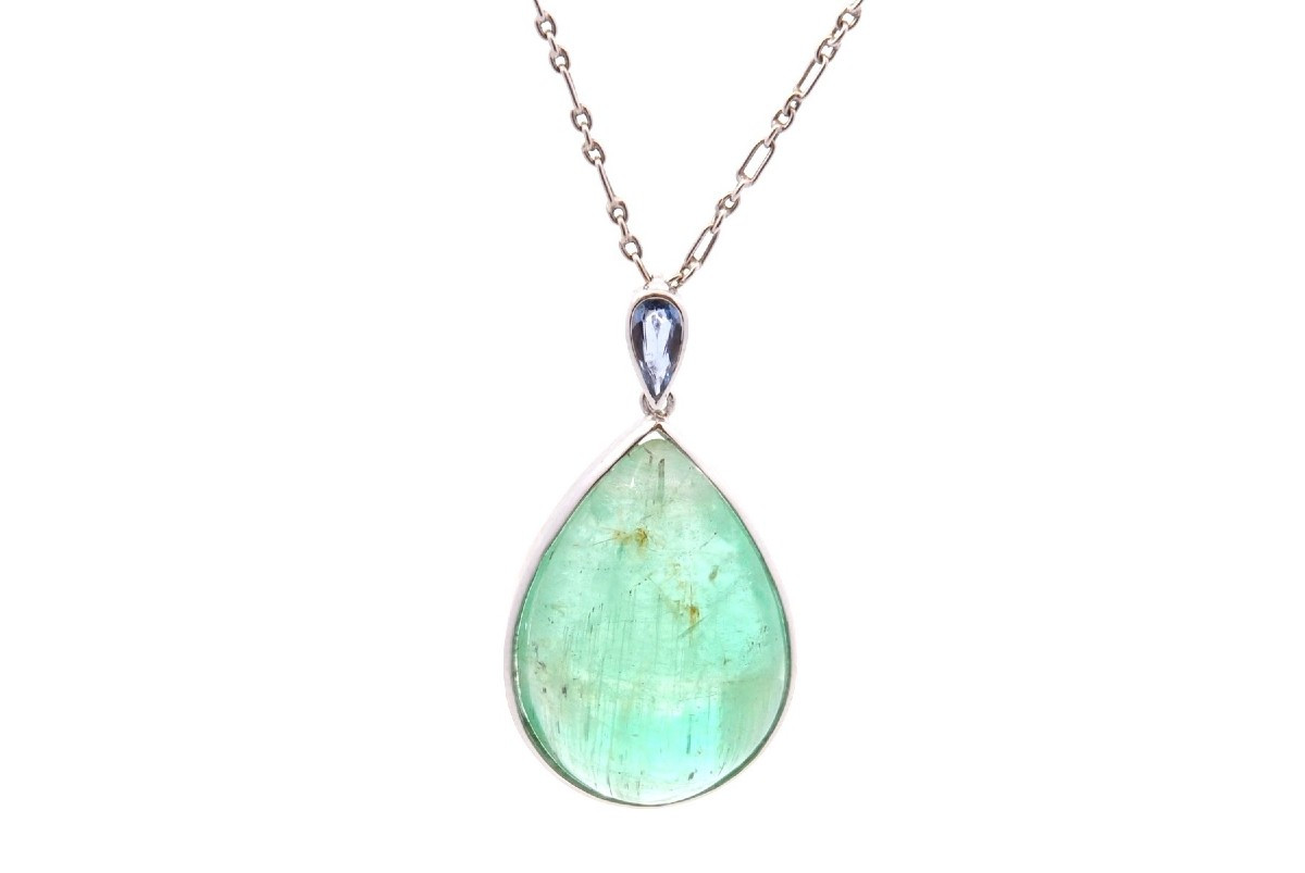 Pendentif émeraude cabochon et saphir