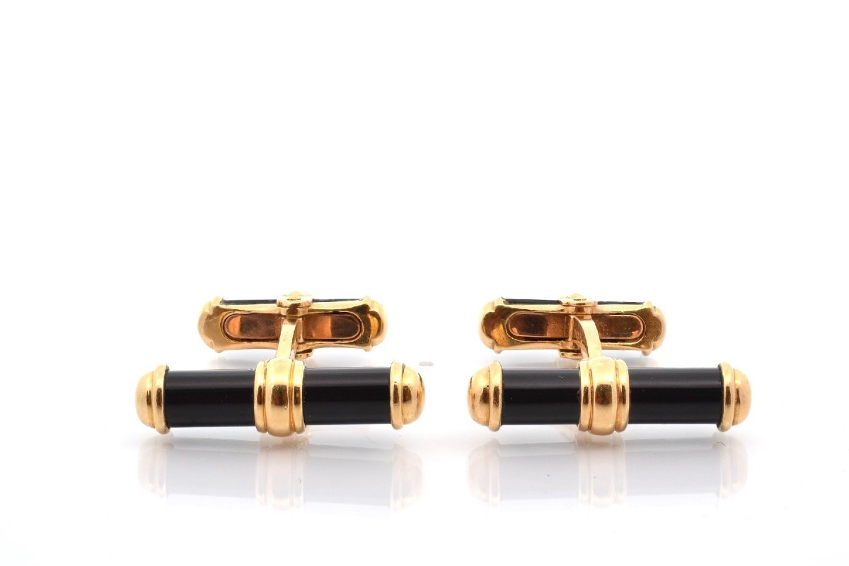 Van Cleef & Arpels Cufflinks In 18k Gold