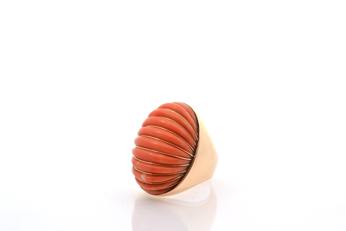 Vintage Coral Ring In 18k Gold-photo-4