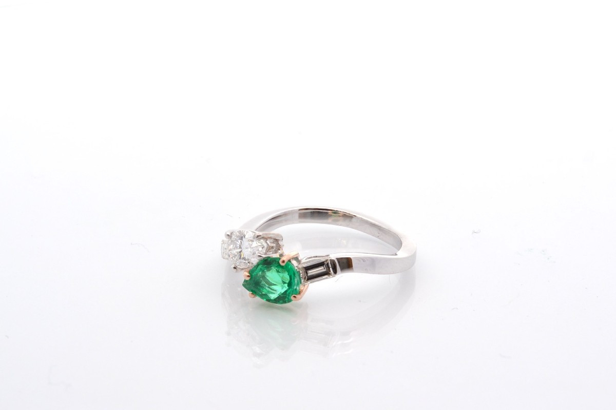 Emerald And Diamond Ring In 18k Gold-photo-4