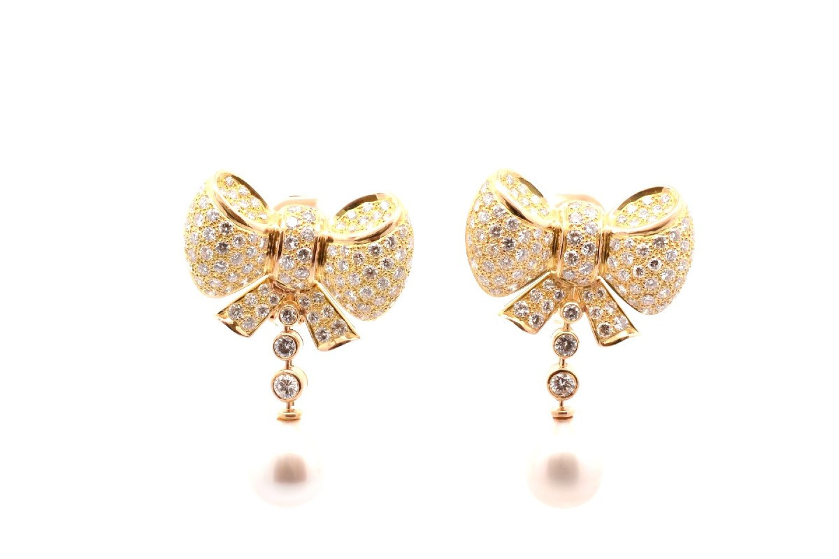 Boucles d’oreilles diamants et perles de culture